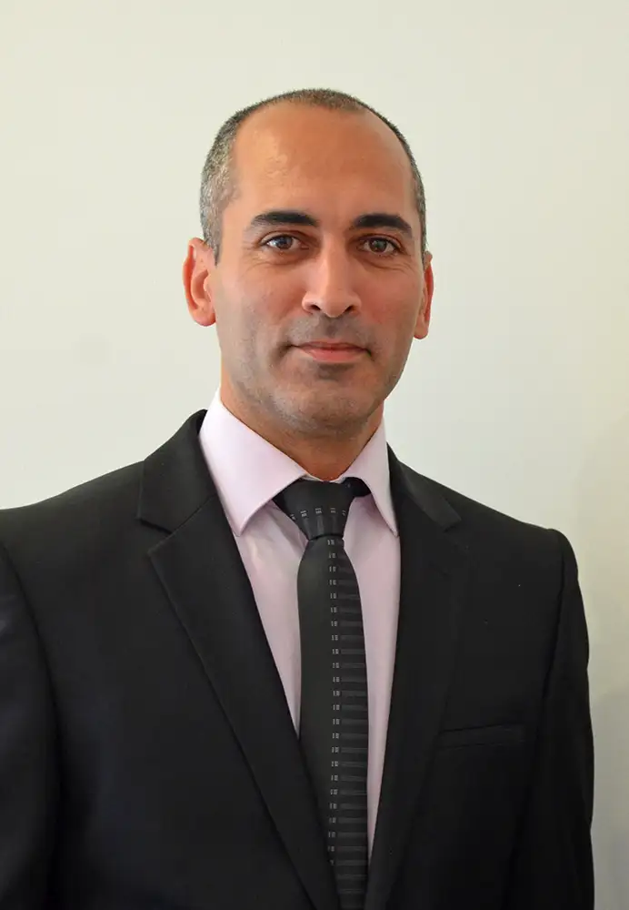 עו"ד עזר אברהמי